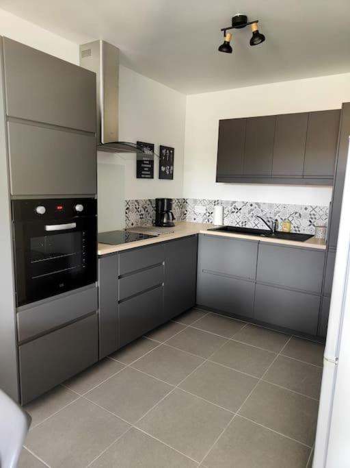 Location De Vacances A Andernos - Appartement 2 Chambres Dans Residence Neuve Kültér fotó