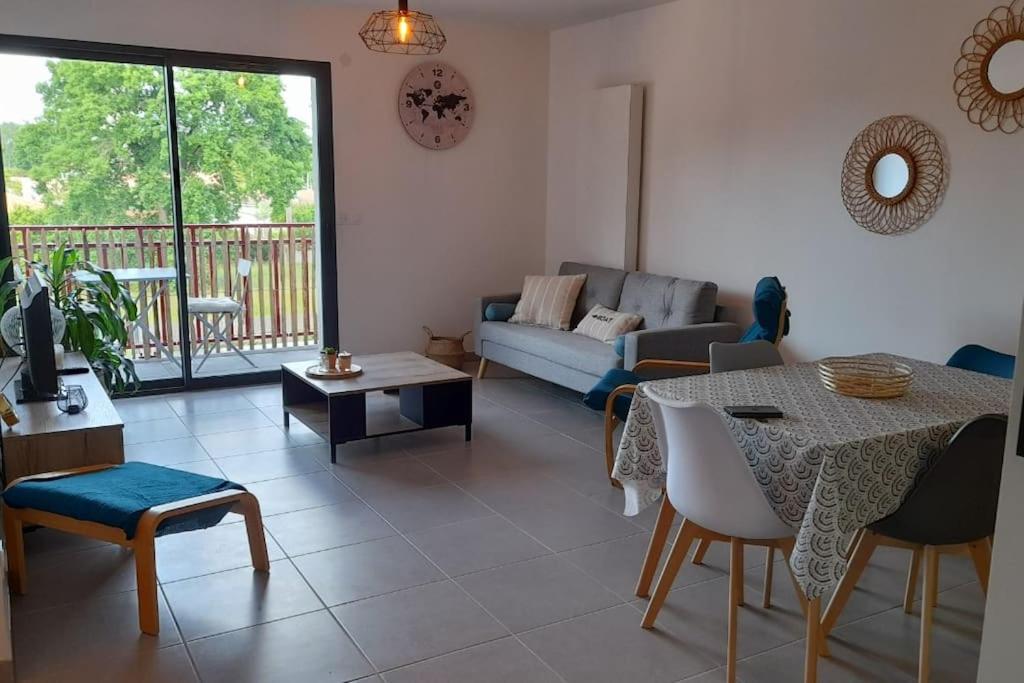 Location De Vacances A Andernos - Appartement 2 Chambres Dans Residence Neuve Kültér fotó