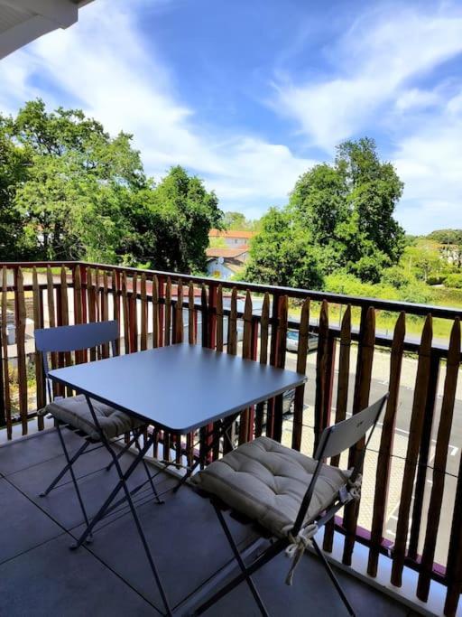 Location De Vacances A Andernos - Appartement 2 Chambres Dans Residence Neuve Kültér fotó